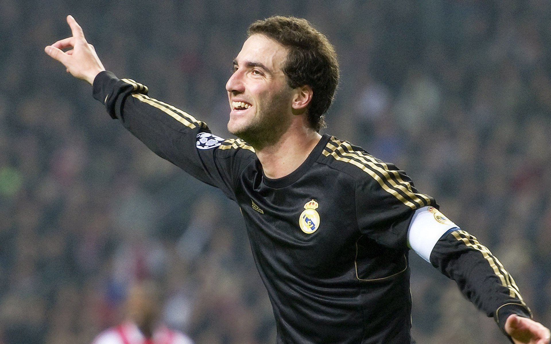 国内足球解说嘉宾团队扩容,内容更加多元,足球解说嘉宾名单